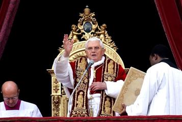 Papa Bento XVI abenoa